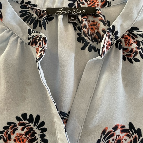 Alice Blue Simona Henley Blouse - Picture 5 of 6